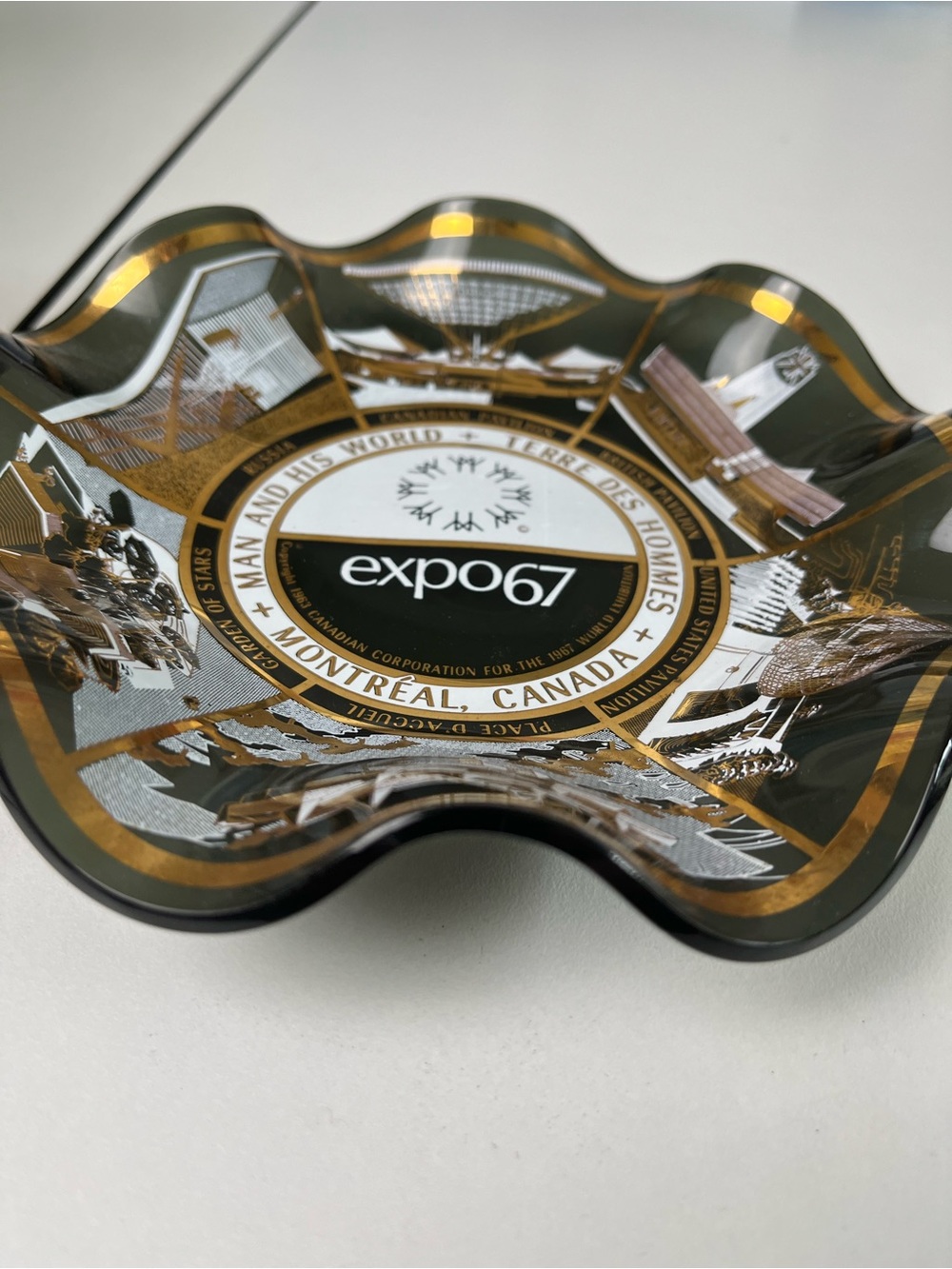 Vintage Expo 67 Montreal Ruffled Smoked Glass Bowl - Picture 3 of 7